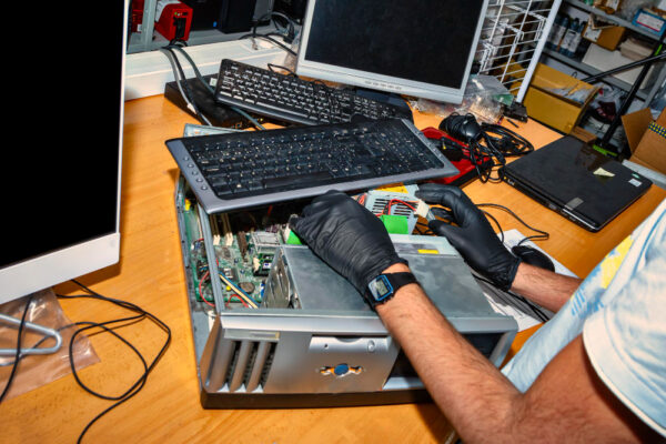 Hardware and Software Installation - Image 2